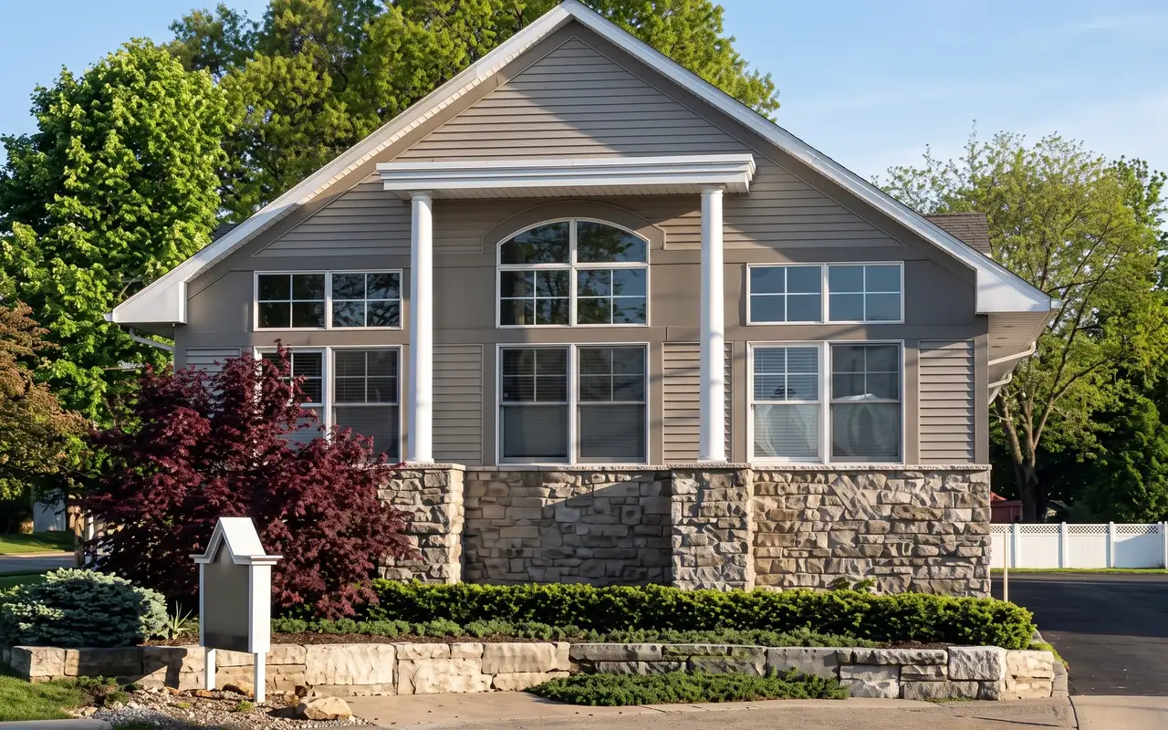 The John L. Kinsley DDS building at 19433 Detroit Road, Rocky River, Ohio.